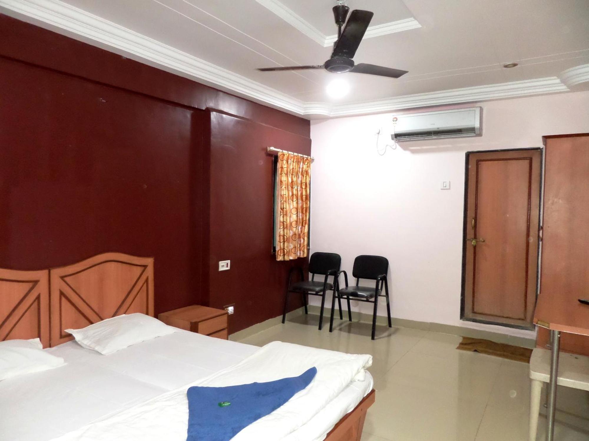 Hotel Amit Plaza Dhule Exterior foto