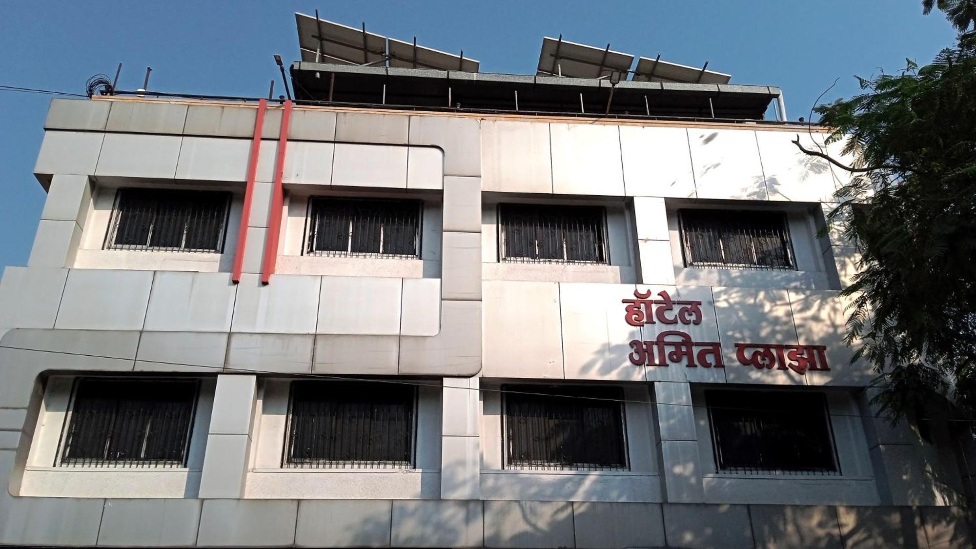 Hotel Amit Plaza Dhule Exterior foto