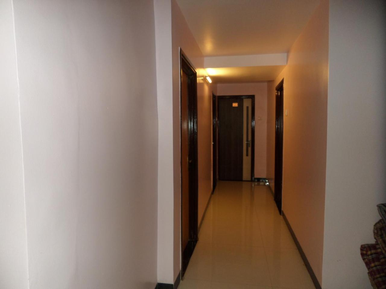 Hotel Amit Plaza Dhule Exterior foto